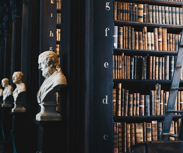 Architecture RAG sécurisée pour assistance juridique, fine-tuning Hugging Face
